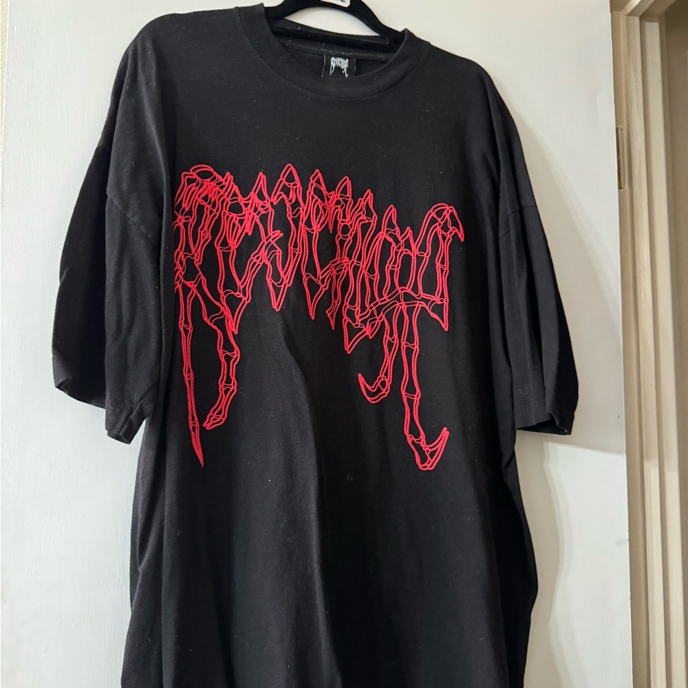 Revenge Black & Red City Morgue Skull n Bones tee